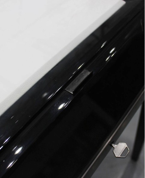 Luxe zwarte glanzende sieraden vitrines glazen top sieraden display tafel